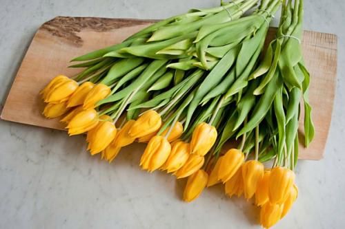 Скоро 8 марта, и нужно уже думать, как сделать ваш интерьер по истине весенним. 01