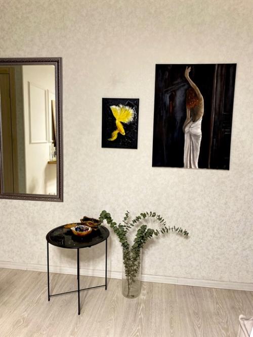 Я тот самый сапожник без сапог, но решила это исправить и начала создавать картины для своего дома. 01