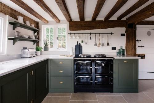 Угольно - черные. Угольно - черные кухни стали в последнее время довольно частым явлением в дизайне интерьера. 01