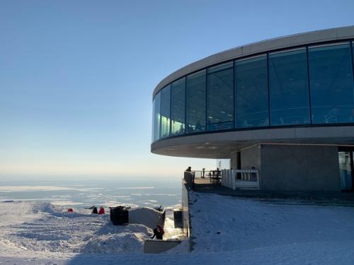 Панорамный ресторан,, плато,, на вершине горы айкуайвенчорр в Хибинах, на горнолыжном курорте Большой Вудъявр. 04