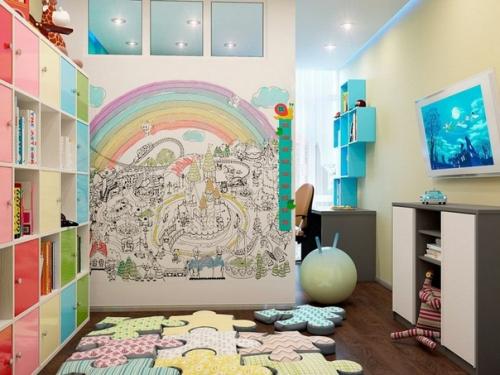 Ваш ребенок настолько творчески активен, что приходится чуть ли не каждый месяц менять обои в детской комнате? 01