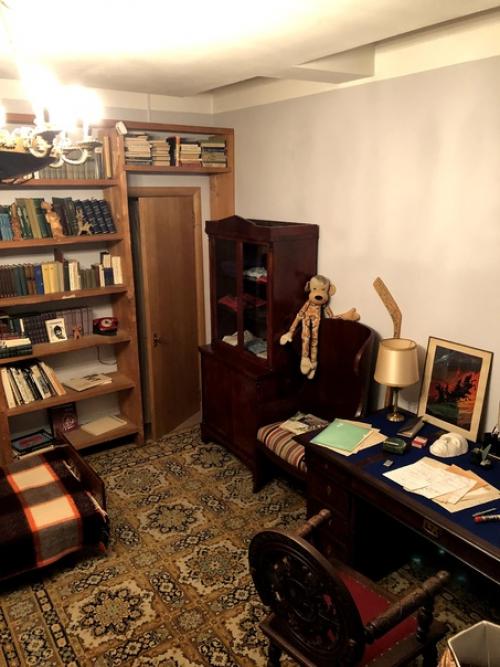 Музей Владимира Высоцкого в Москве - мы погружаемся во время, в которое он творил, которым он дышал, и из которого оставил потомкам свои послания. 05