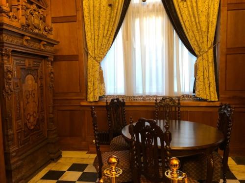 Предлагаю вам полюбоваться поистине волшебными парадными залами особняка с. П. фон Дервиза, одного из самых необычных зданий Санкт-петербурга. 09