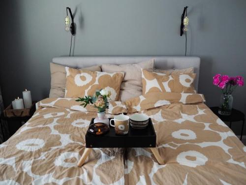 Материалы в интерьере: сочетание дерево + ротанг. 04