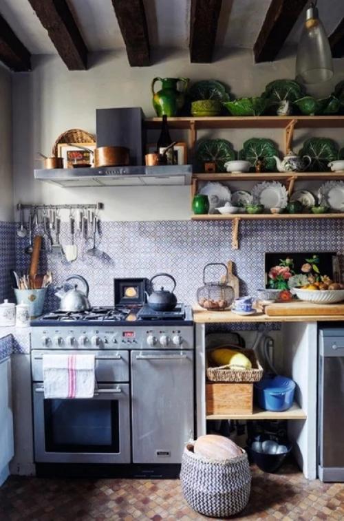 Дом ценителя антиквариата в средневековом французском городке. 03