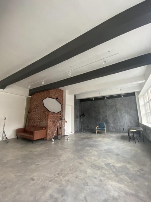 Естественный свет.  Вы часто спрашиваете нас о времени, когда в залах студии самый красивый солнечный свет. 03