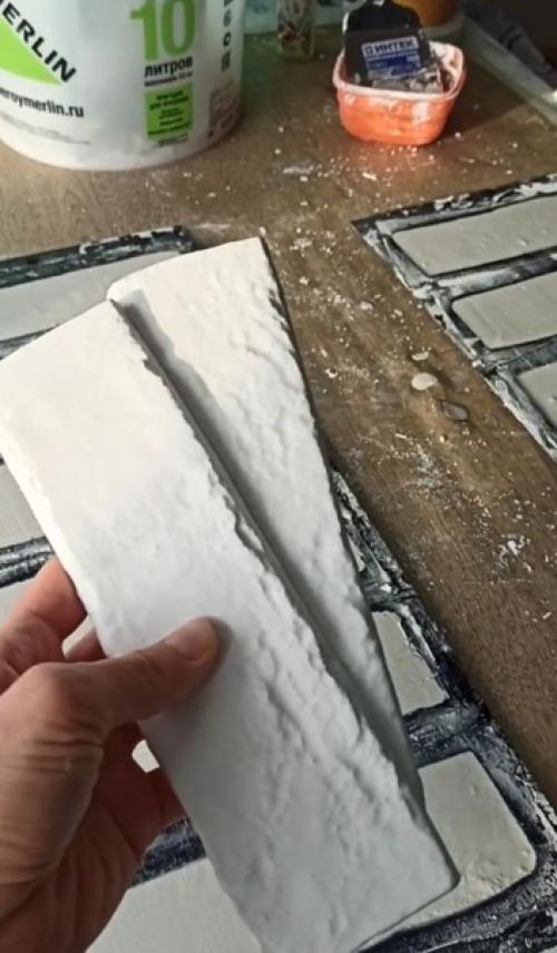 Сделать имитацию кирпичной кладки в спальне своими руками - легко! 02