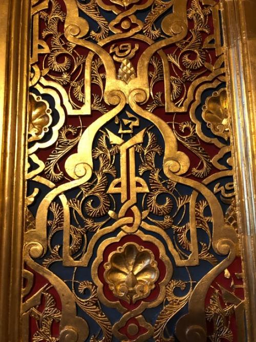 Предлагаю вам полюбоваться поистине волшебными парадными залами особняка с. П. фон Дервиза, одного из самых необычных зданий Санкт-петербурга. 05