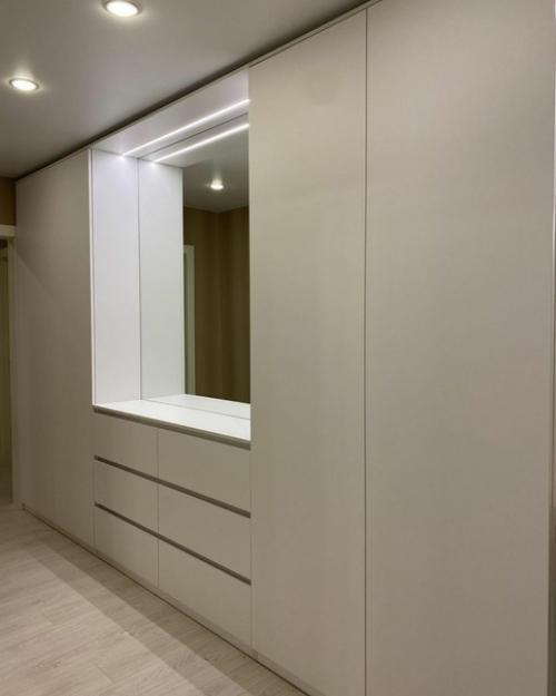 Хочу показать, как мы сделали прихожую. 04