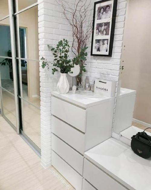 Интерьер прихожей. В белом цвете. 04