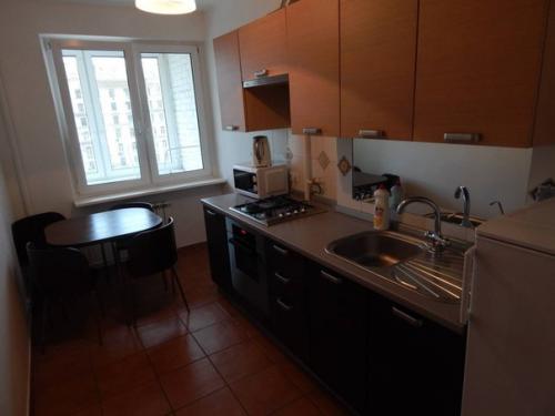 Ул. Якуба Коласа д. 1 - 430 тыс. 03