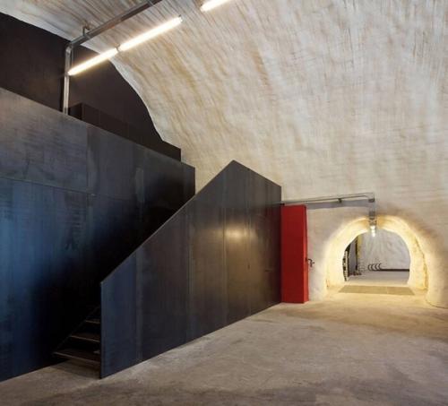 Пожалуй, самая необычная в мире действующая пожарная часть находится в северной Италии в такую мы бы заступили! 06