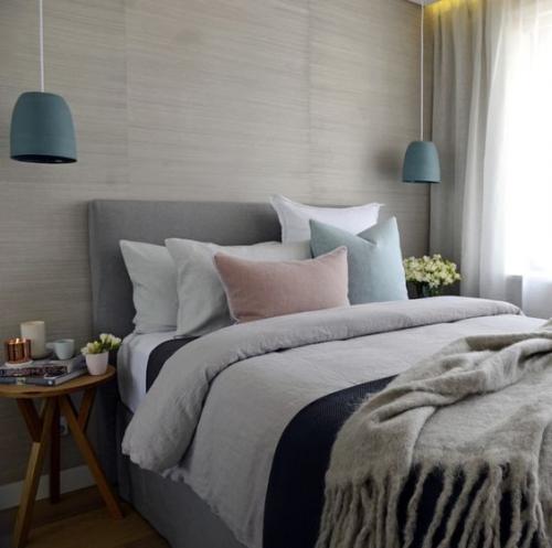 Обязательный предмет интерьера для современной спальни - светильник возле прикроватной тумбочки. 02