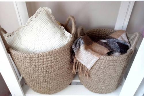 Корзины из джута помогут организовать хранение вещей, станут стильным дополнением вашего интерьера и сделают ваш дом ещё уютнее. 02