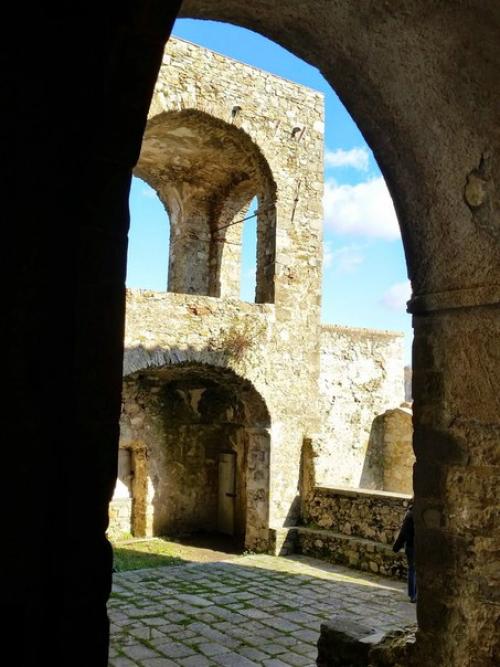 Замок маласпина в фосдиново. 04