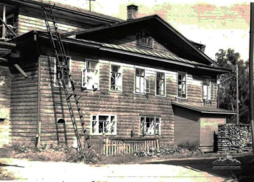 Дом - Особняк Охлопкова, 1875-1876 гг. (г. великий Устюг, ул. красная, 96) - объект культурного наследия регионального значения. 02