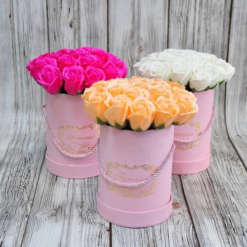 Цветами украшают интерьер любого дома. 03