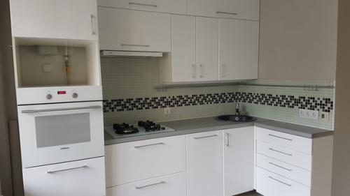 Наша квартира к сожалению уже продали, поэтому без текстиля и мебели. 05