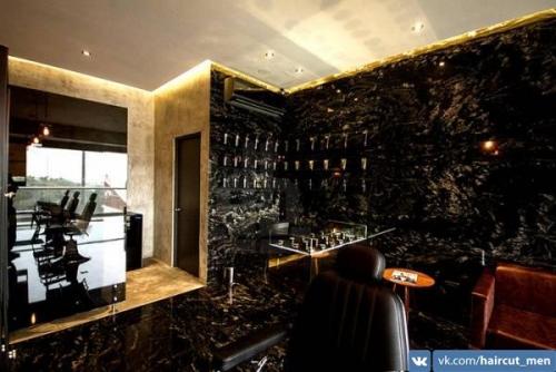 Мужские парикмахерские или барбершопы - это западная тенденция. 05