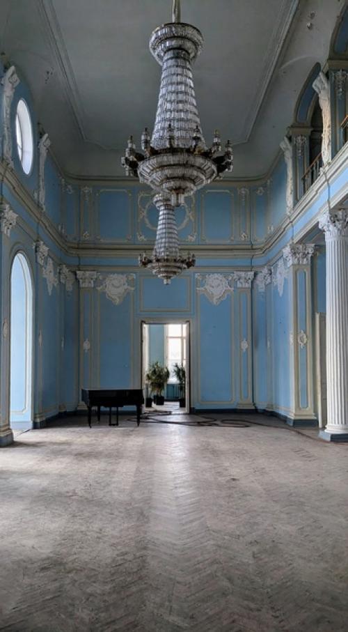 Дремлет за горой. 01