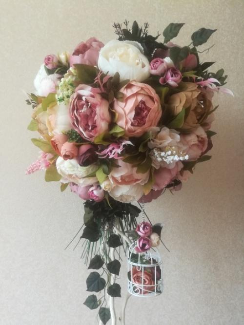 Благодаря своим размерам удачно впишется в интерьер квартиры, кухни, офиса и будет радовать долгие годы. 03