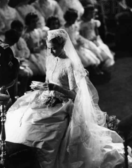 Платье, ставшее легендой: как свадебный образ Грейс келли изменил представление о невесте. 02