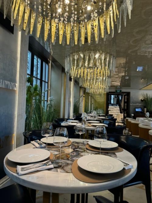 Я почти маниакальный эстет и визуал, которому для счастья физически необходимо создавать вокруг себя красоту, где бы я ни была. 07