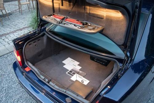 Настало время вспомнить еще один легендарный автомобиль BMW. 06