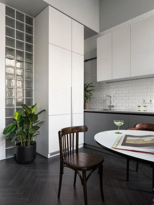 Винтаж и современное искусство: квартира в Санкт-петербурге. 01