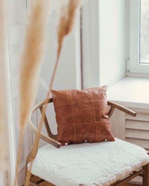 Стоит добавить какую-нибудь мелочь, и в доме становится в разы уютнее. 02