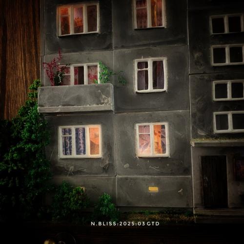 Новая работа ключница Пока все Дома, в миниатюре. 03