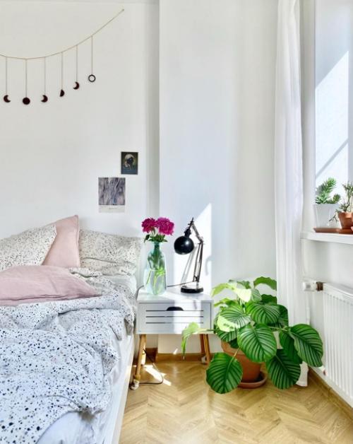 Небольшая кухня. В светлых оттенках. 02