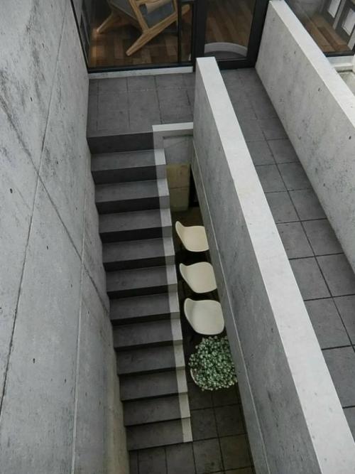 В 1976 году архитектор Тадао Андо спроектировал дом Адзума в сумиёси, Осака. 04