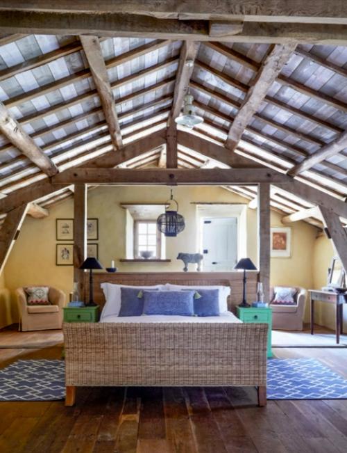 Заброшенный замок. Адриан и Женевьева после выхода на пенсию захотели переехать из Великобритании во Францию. 05