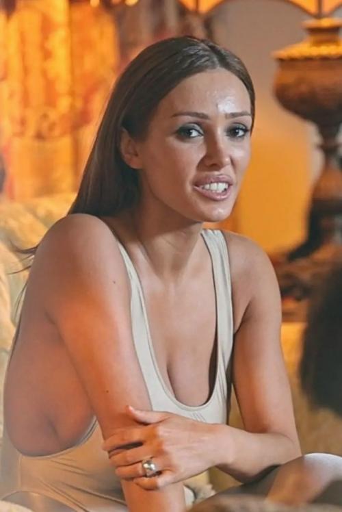 Бьянка цензори снова напомнила: её стиль - не хаос, а стратегия. 03