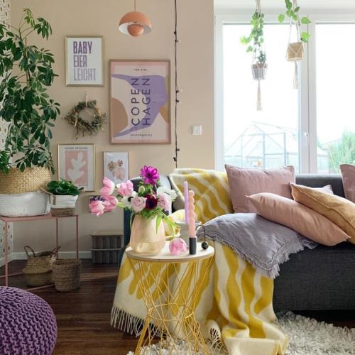 В доме Катрин цветовые всплески сочетаются с винтажным стилем, уютом и эстетикой живых цветов. 06