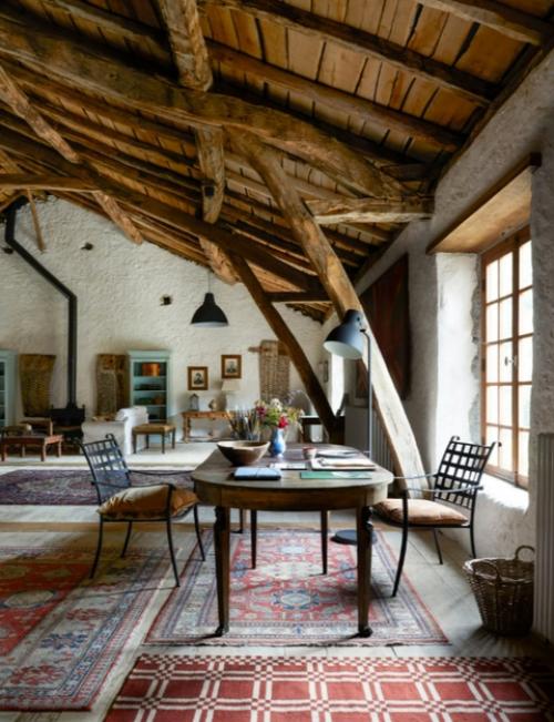 Заброшенный замок. Адриан и Женевьева после выхода на пенсию захотели переехать из Великобритании во Францию. 04