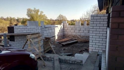 Обновили домик своими руками. 01