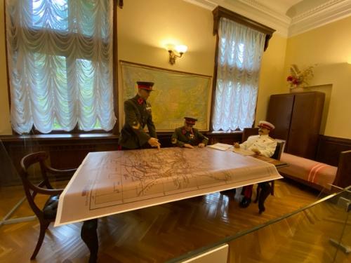 Следующий экскурсионный объект - сочинская дача Сталина. 09