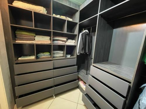 Просторная гардеробная для Татьяны - мечта каждой хозяйки. 06 Просторная гардеробная для Татьяны - мечта каждой хозяйки. 06