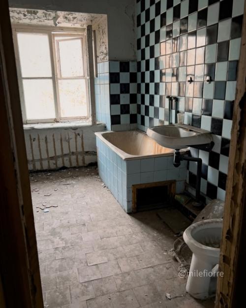 Роскошь и упадок усадьбы петрово - дальнее. 07