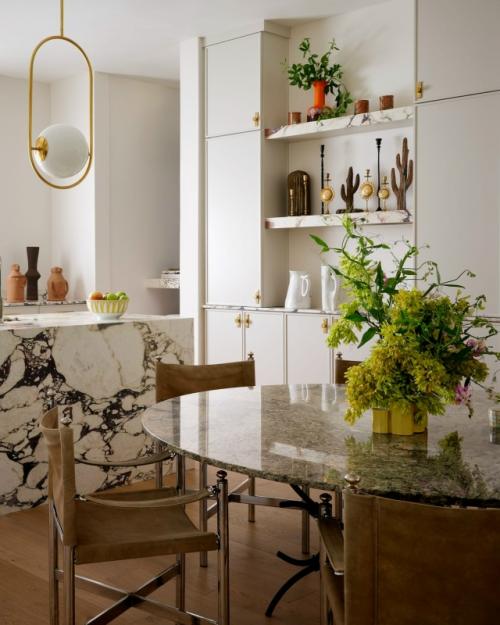 Дом у озера в остине: современный минимализм с техасским характером.

