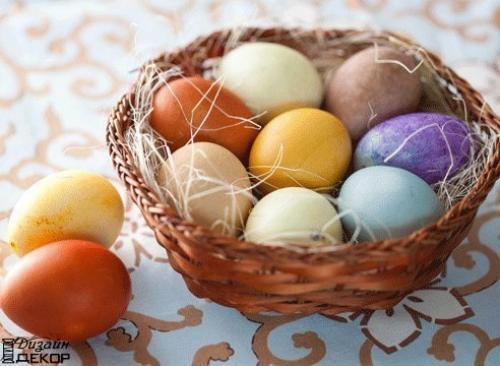 Мы красим пасхальные яйца без химии!