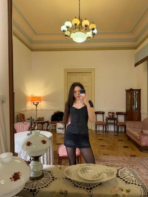 Всю неделю какая-то выпавшая из-за погоды) но ездила на всякие съемочки. 04