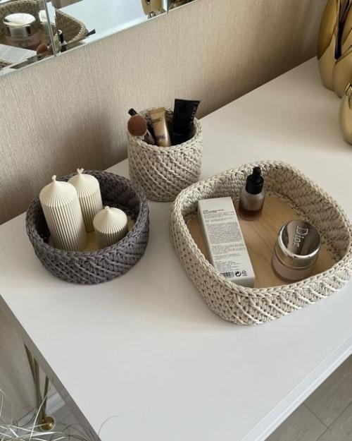 5 идей, как использовать вязаные корзинки в интерьере. 02