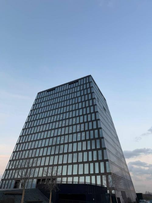 Всю неделю какая-то выпавшая из-за погоды) но ездила на всякие съемочки. 01