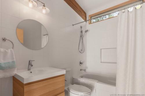 Пример современного коттеджа в Канаде: дом с большим патио и высокими потолками площадью 87, 3 кв. 06