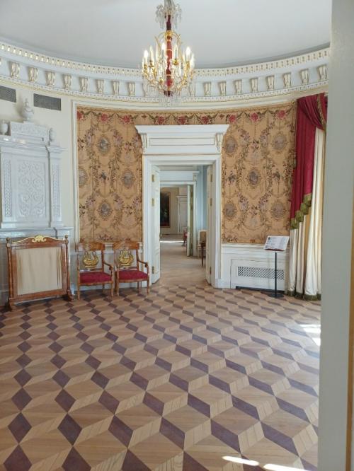 В старинном особняке на Фонтанке студенты - филологи смогли почувствовать дух державинской эпохи. 03