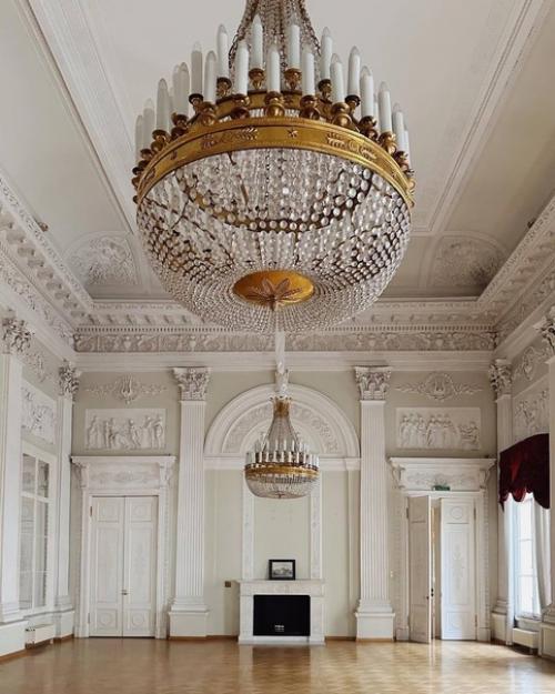 Интерьеры особняка князя Ивана Фёдоровича Паскевича - эриванского. 09