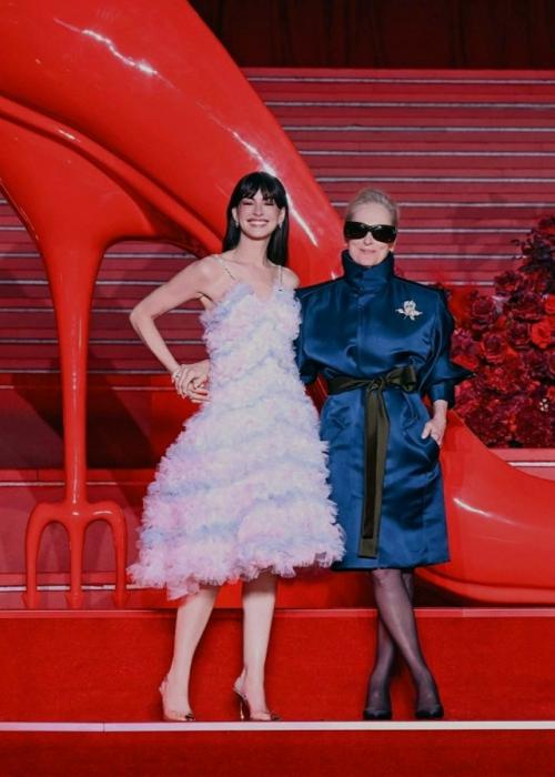 Пресс - тур Дьявол Носит Prada прилетел в Шанхай, и тут началось самое странное. 01